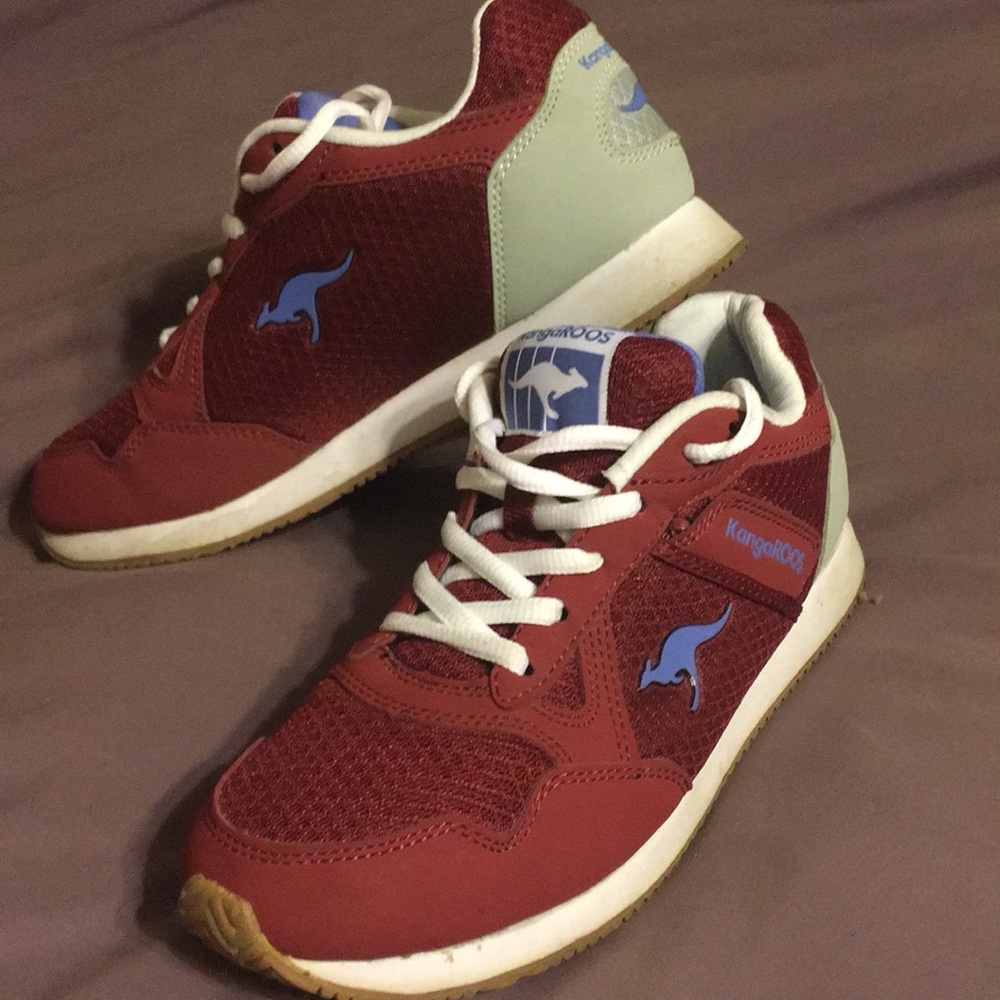 KangaROOS tennis shoes.